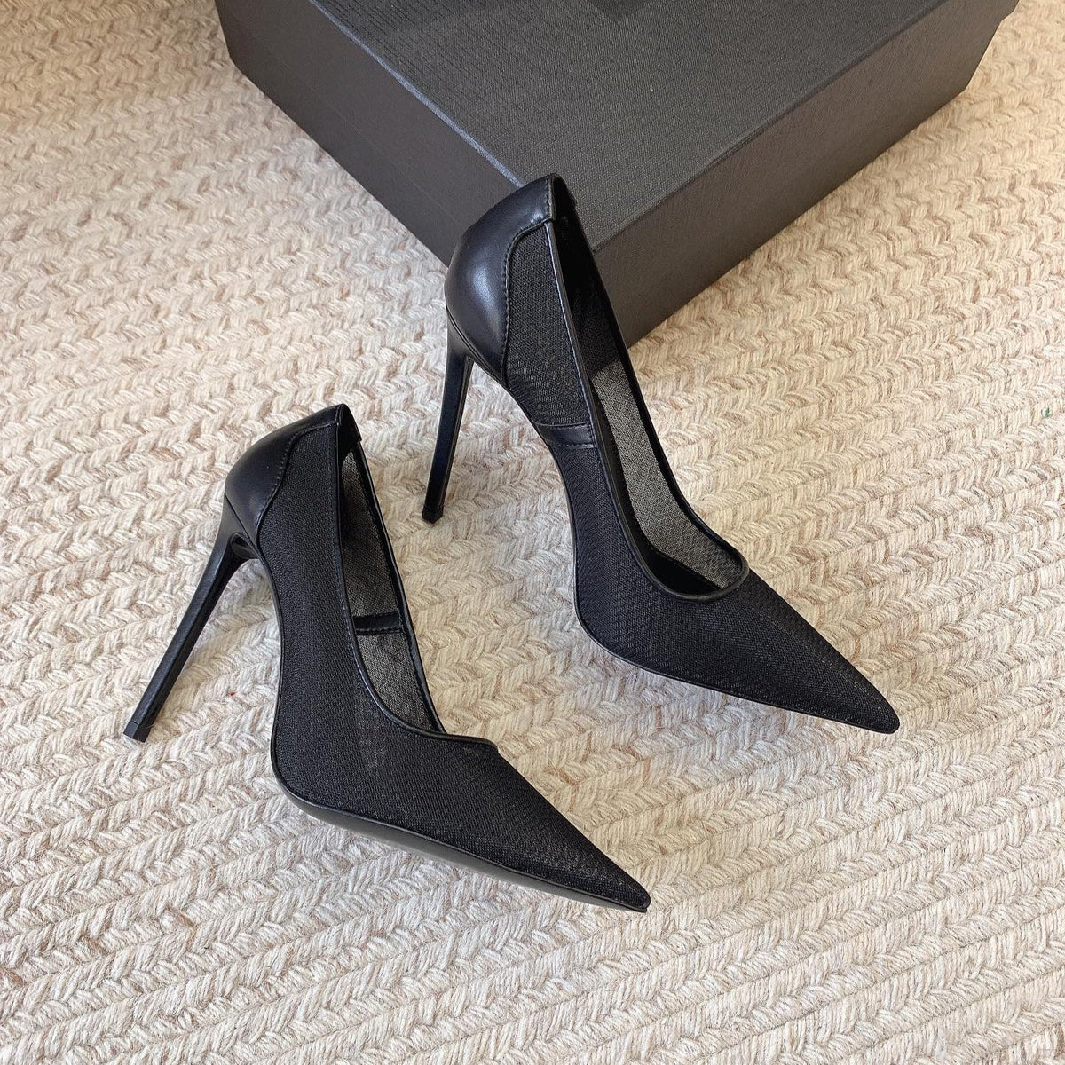 NORMA PUMPS IN BLACK MESH