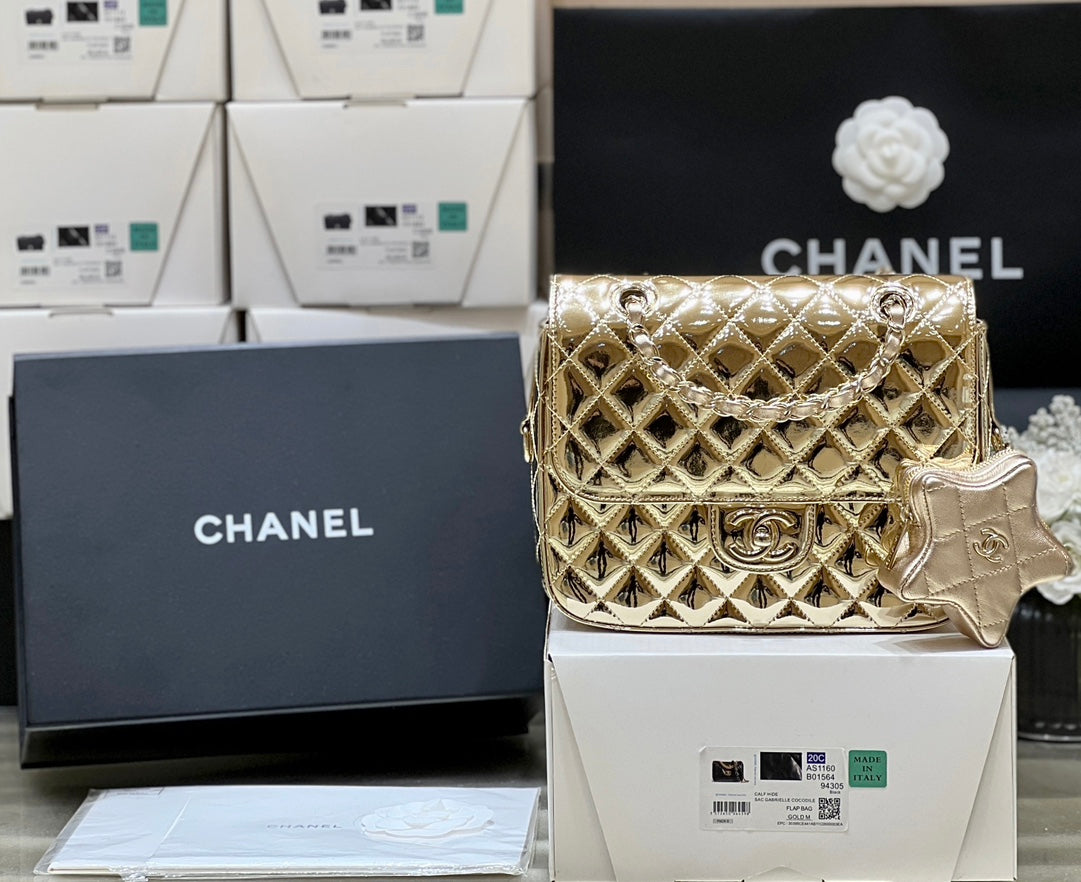 25S CHANEL STAR GOLD 23 IN METALLIC GOLD CALFSKIN
