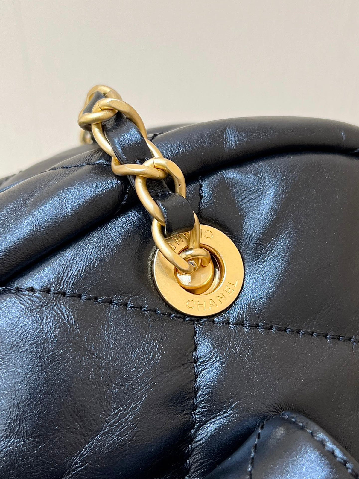 BOWLING BAG 44 IN BLACK SOFT LAMBSKIN GOLD HARDWARE