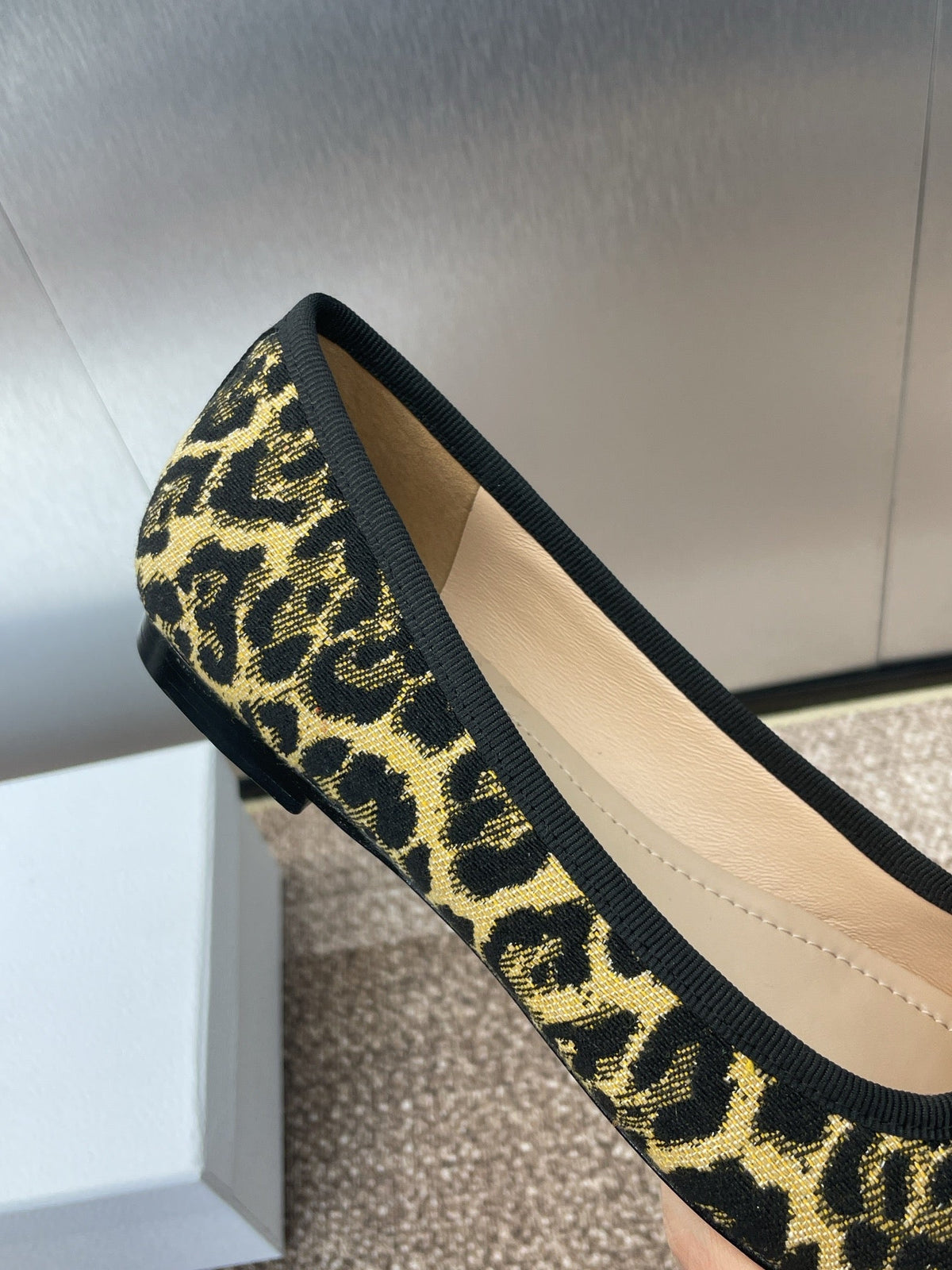 PEARL BALLET FLAT CAMEL PONY HAIR CALFSKIN WITH BROWN LEOPARD MOTIF