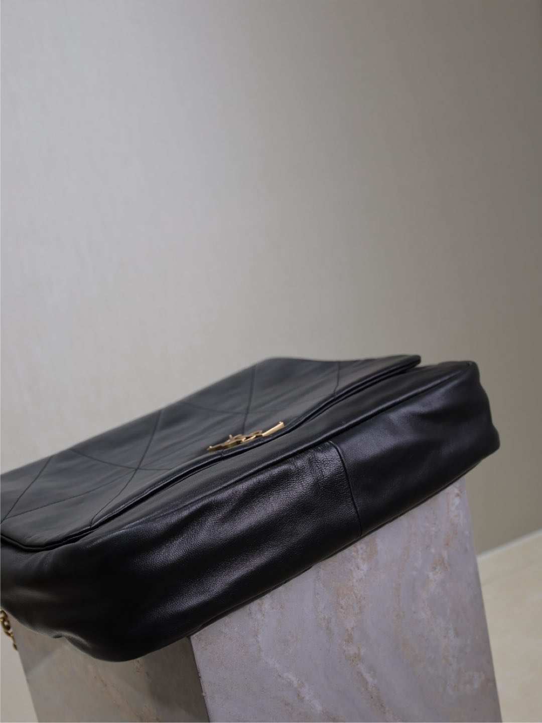 JAMIE 4.3 LARGE BAG 43 IN BLACK LAMBSKIN GOLD HARDWARE