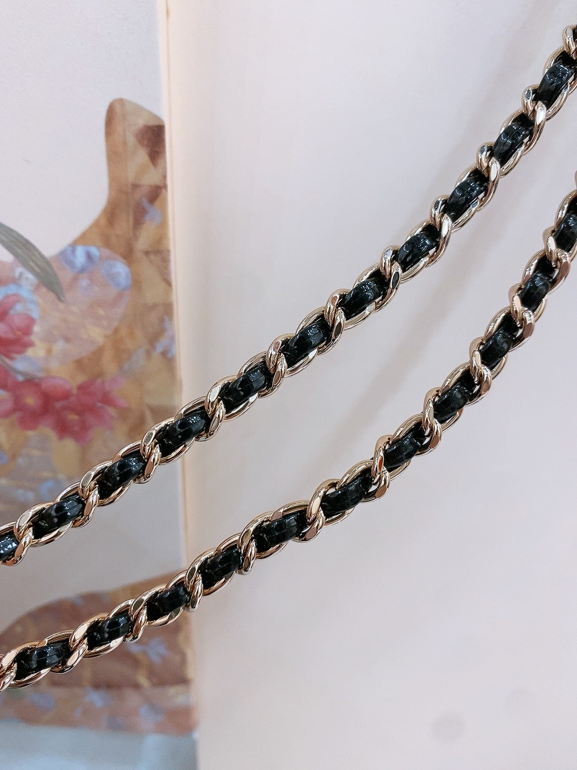 CHAIN BELT IN GOLD METAL INTERWOVEN WITH CALFSKIN STRAPS mysite