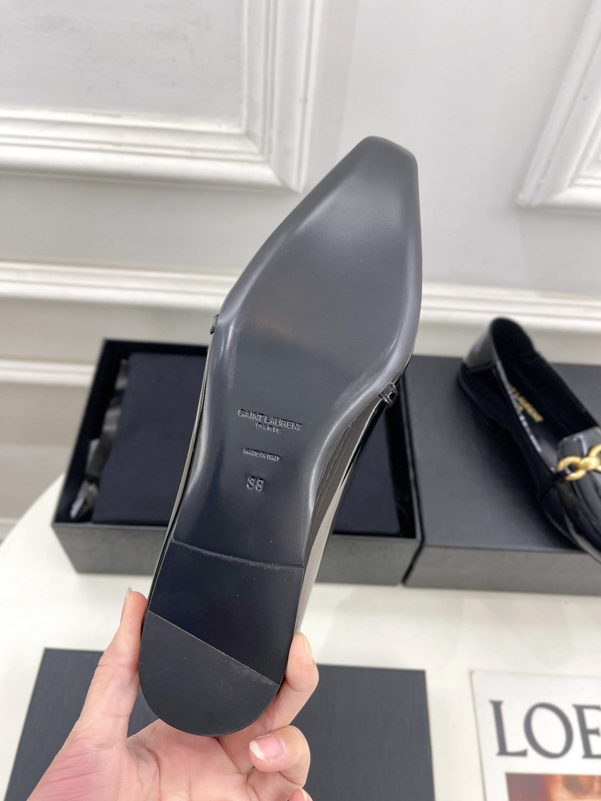 FLAT LOAFERS WITH GOLD CHAIN IN BLACK GLOSSY CALFSKIN