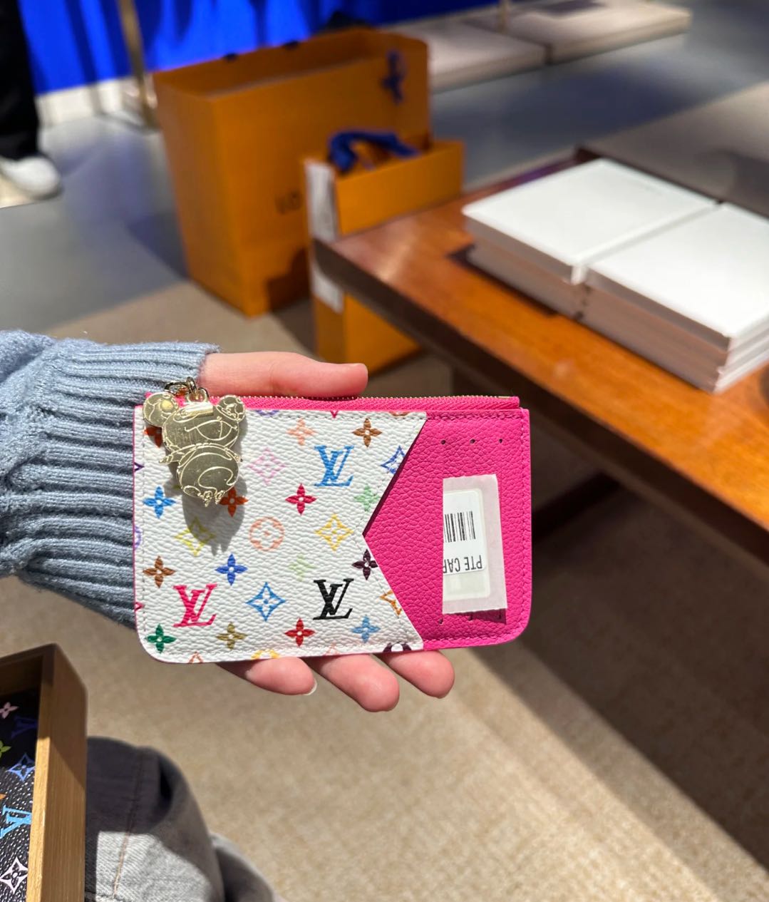L--Inspired Card Holder Wallet: Chic & Functional! mysite